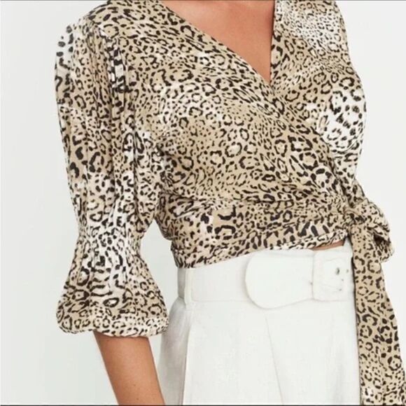 Faithfull The Brand
Bisset Leopard Print Wrap Top Blouse Size 6 - Picture 4 of 9